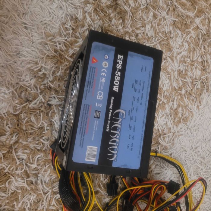 logitech g512 carbon, m2, sursa 550w, gtx 1050