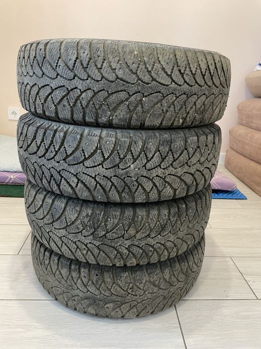 Зимние шины 175/70/13 комплект