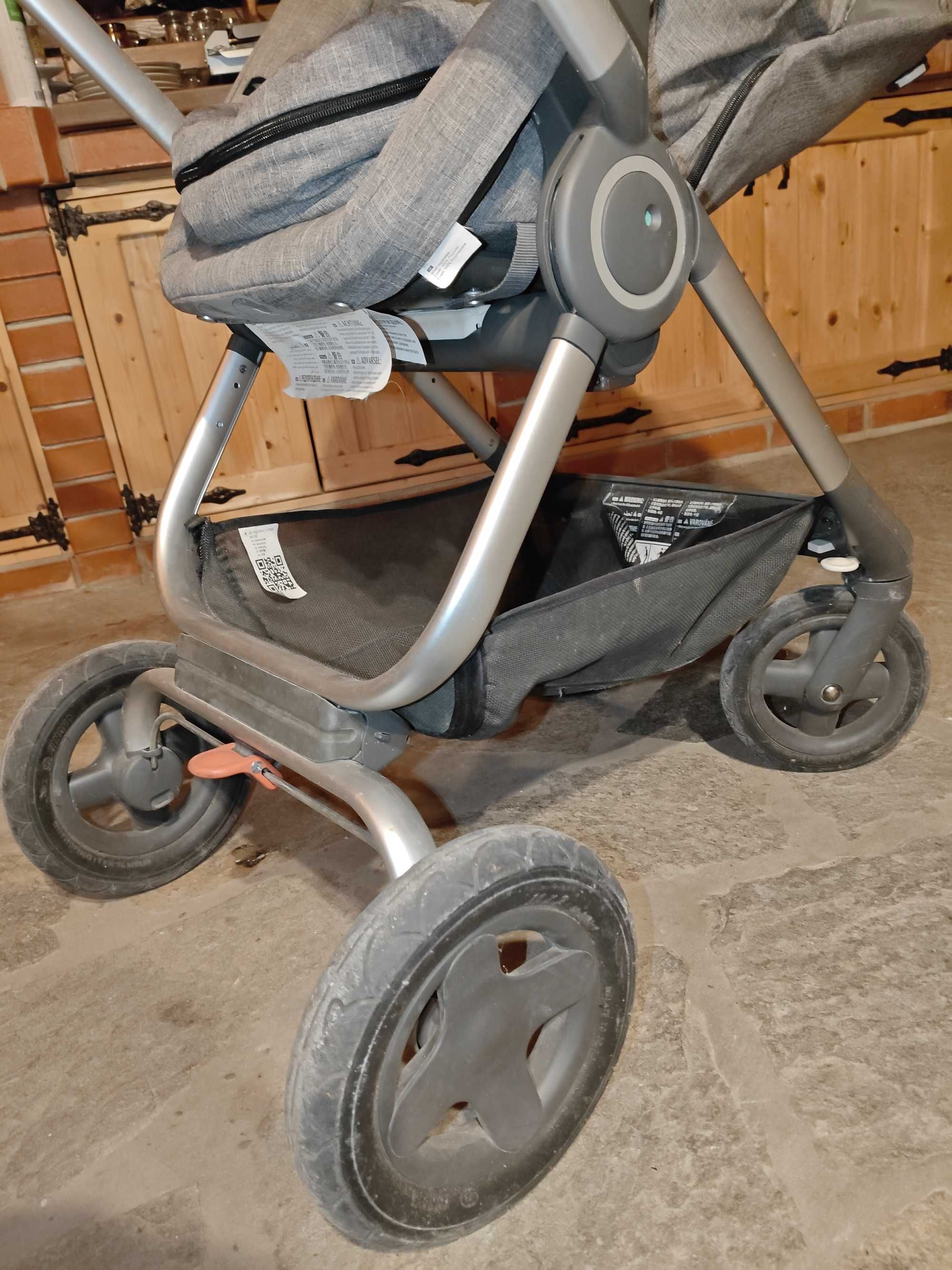 Бебешка количка Stokke