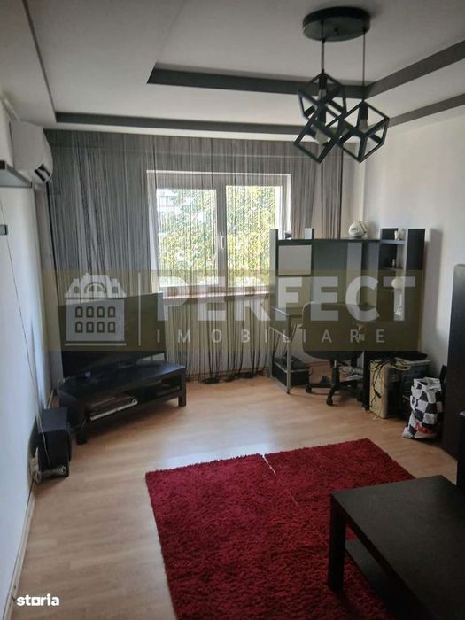 Zona PALTINIS, 58mp, 3 camere DECOMANDAT, AN 1986!! Pret 71000 euro!!