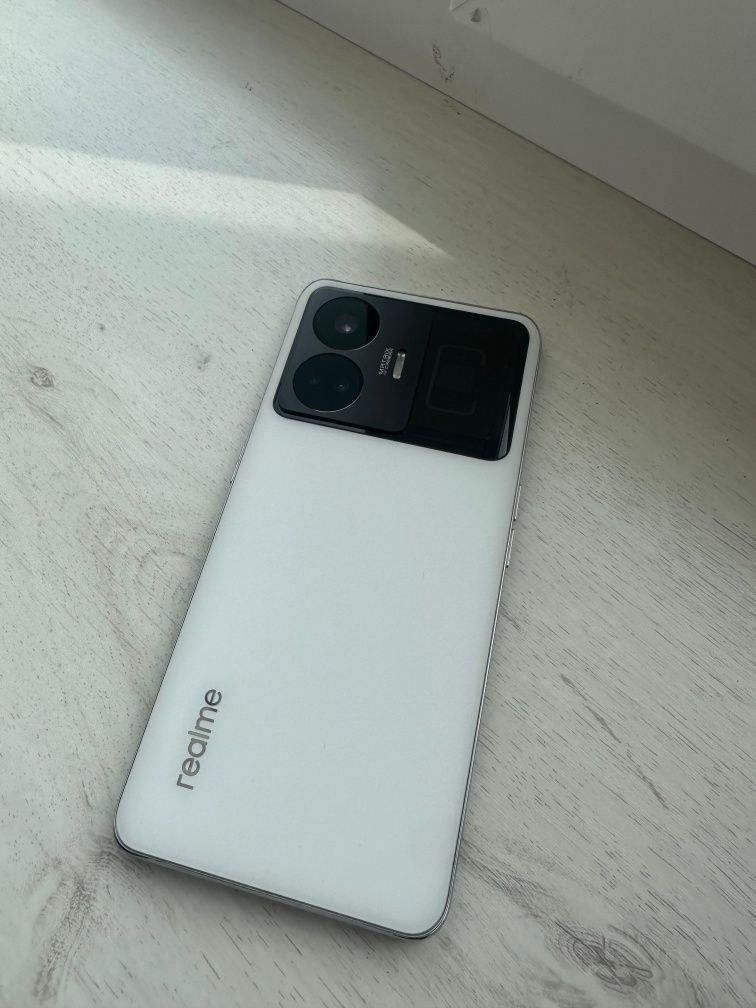 Xiaomi 11 ultra 12/256+ Realme gt neo 5 12+12/256
