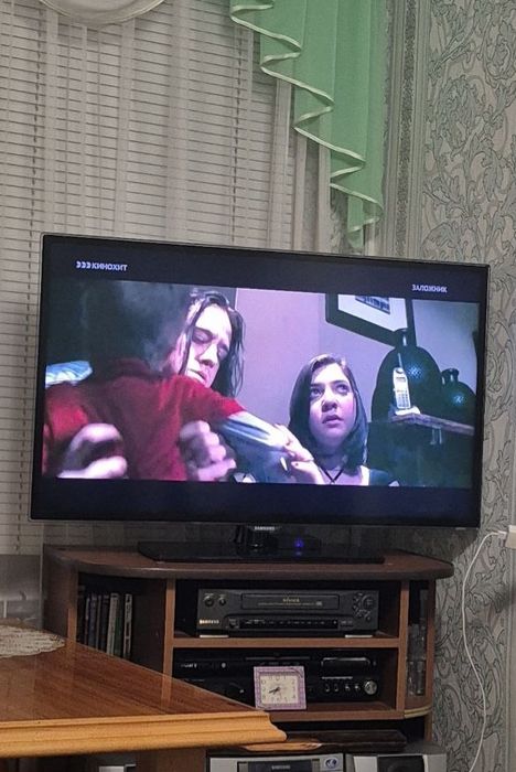 Телевизор Samsung UE40ES5507K — 40" (102 см), Smart TV, Full HD