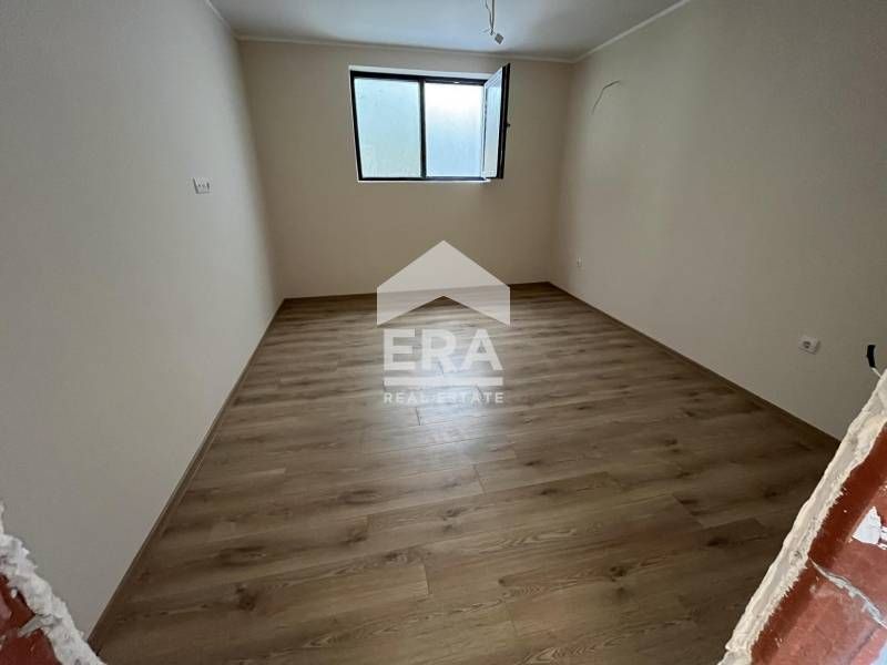 Продава се Тристаен апартамент в Варна, Изгрев - 91 кв.м за 1402 €/кв.м - Снимка #3