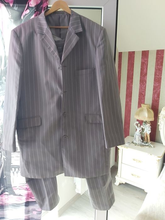 Costum barbati elegant