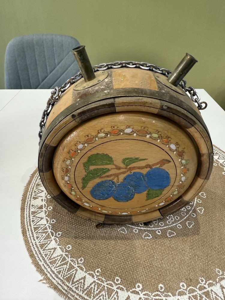Продавам стара дървена бъклица