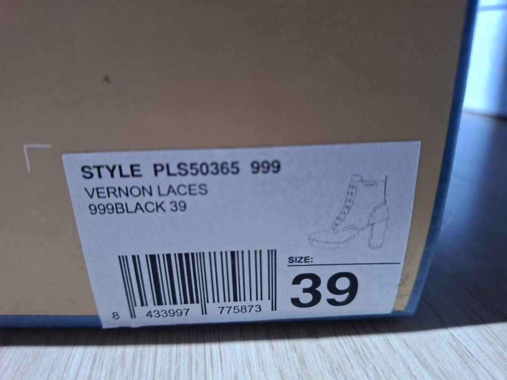 Pepe Jeans черни кожени боти размер 39