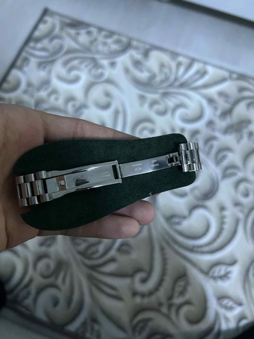Rolex date just чисто нов