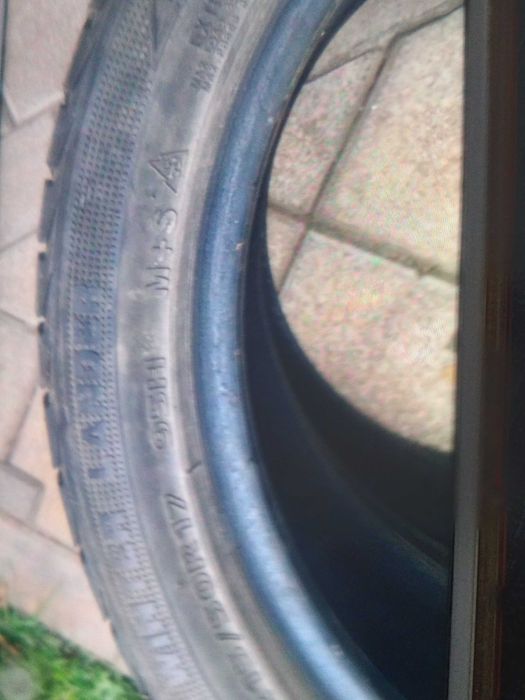 Anvelope auto rulate