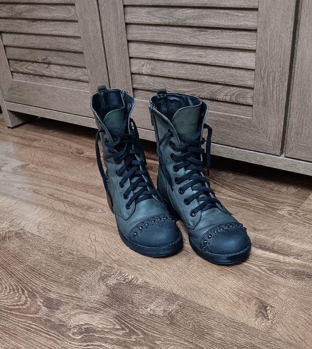 Боти от естествена кожа