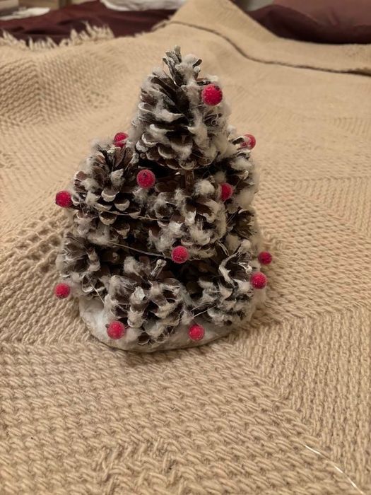 Коледни декорации и подаръци