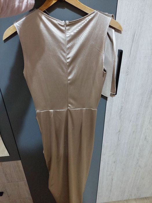 Стилна дълга рокля