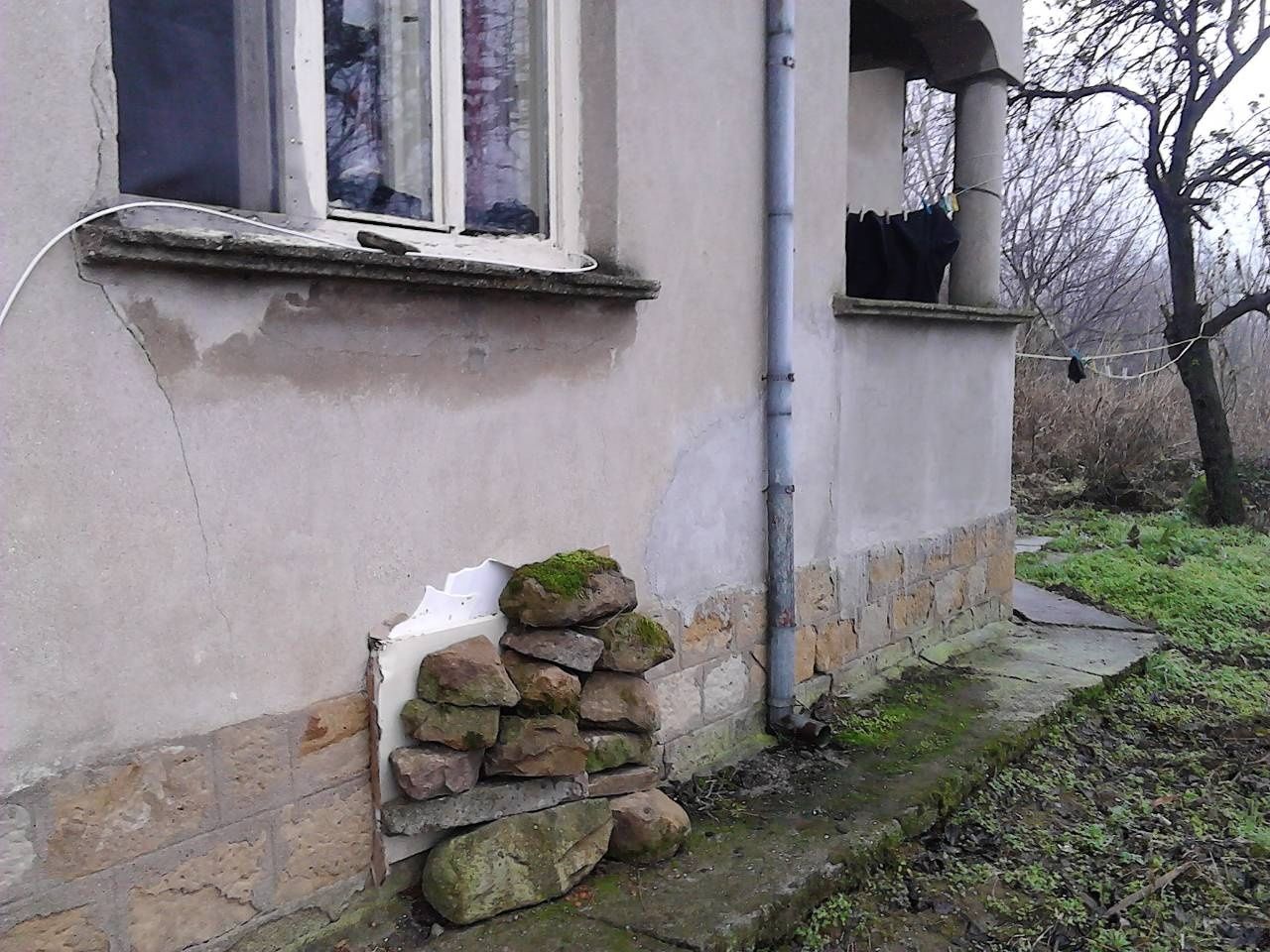 Къща с двор 2000 кв м