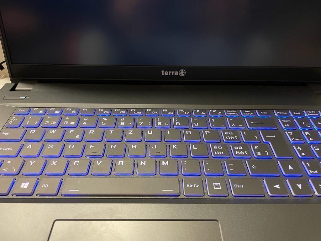 Laptop Terra Mobile 1716 i5-10210, 8 Gb Ram , 512 Gb SSD -A-