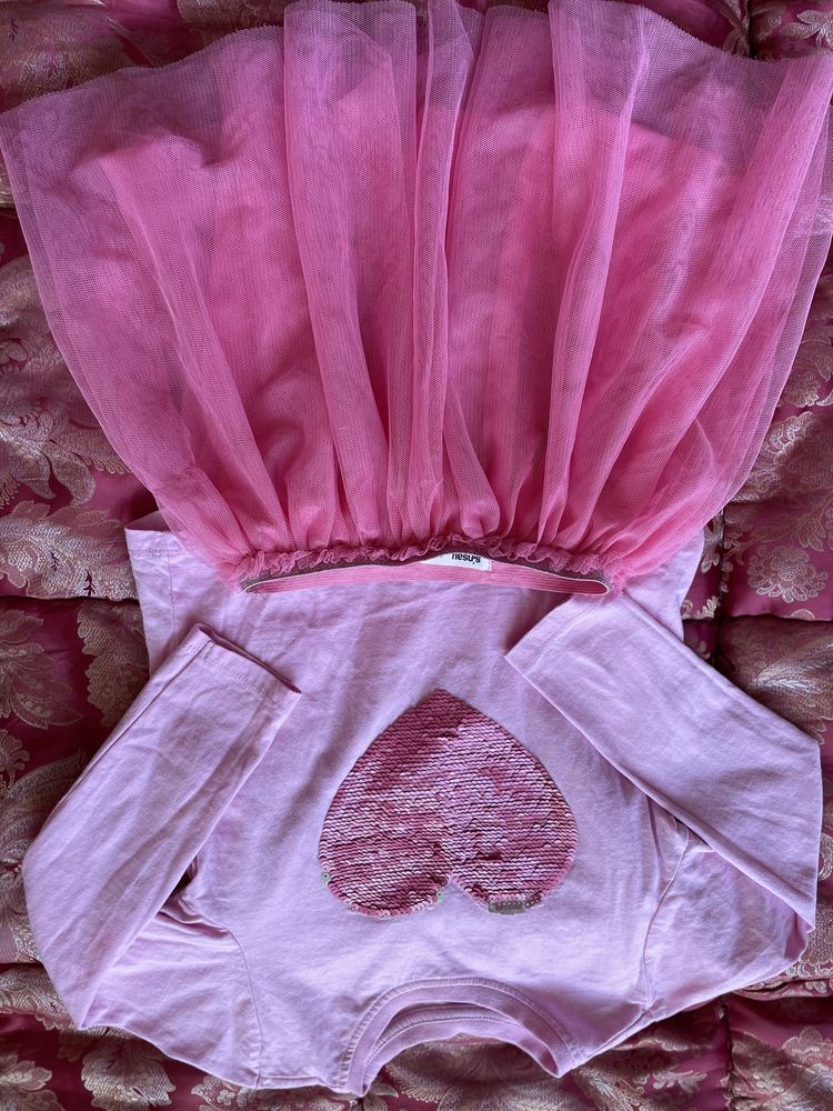 Set bluzită si fustiță  roz 110