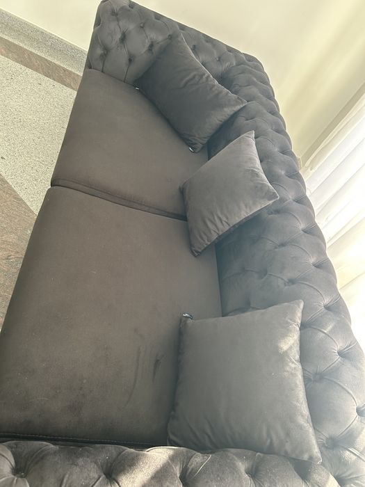 Canapea chesterfild neagra