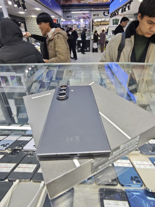 Samsung Z Fold7 12/256g edyal hollatda