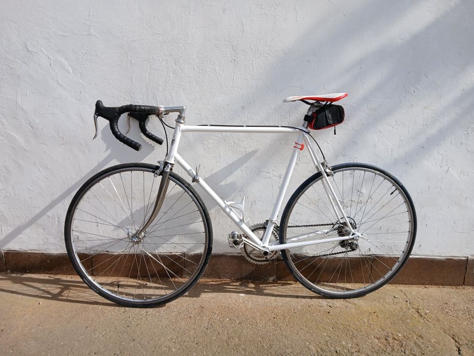 Bicicletă semicursieră