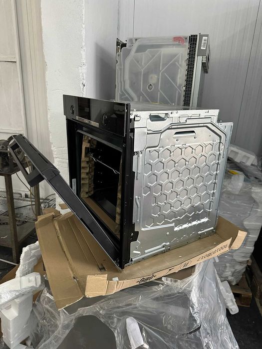 Cuptor incorporabil Bosch Electric 71l NOU la ofertă 1999 lei