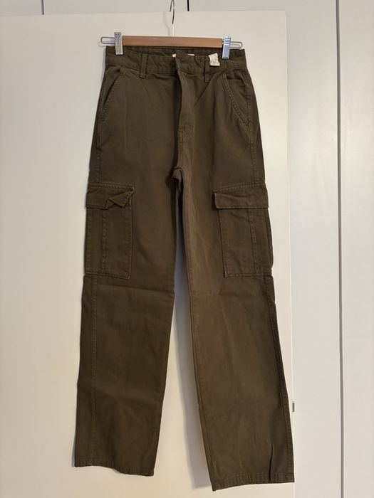 Vand pantaloni dama Stradivarius