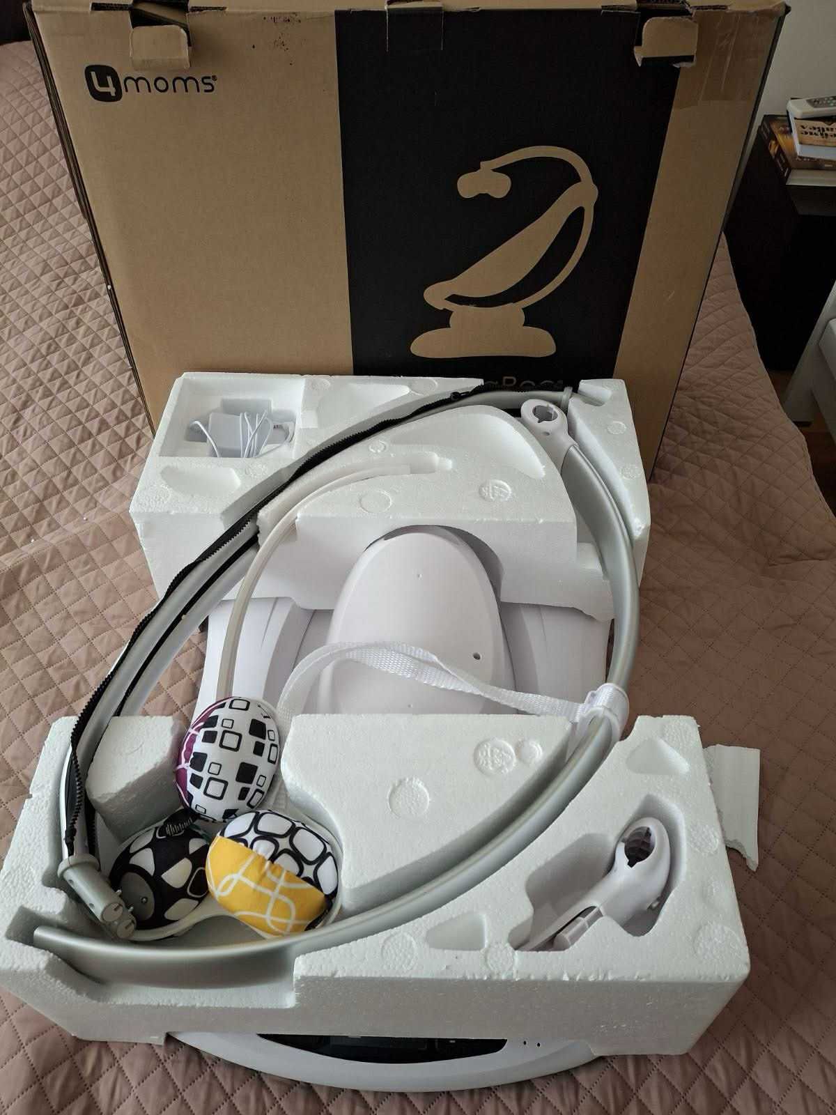 Електрическа бебешка люлка  4 MOMS MamaRoo 4.0, цвят Grey Classic