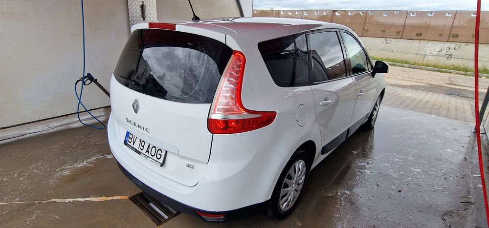 Renault Grand Scenic3 Euro5_1.5dci 2012