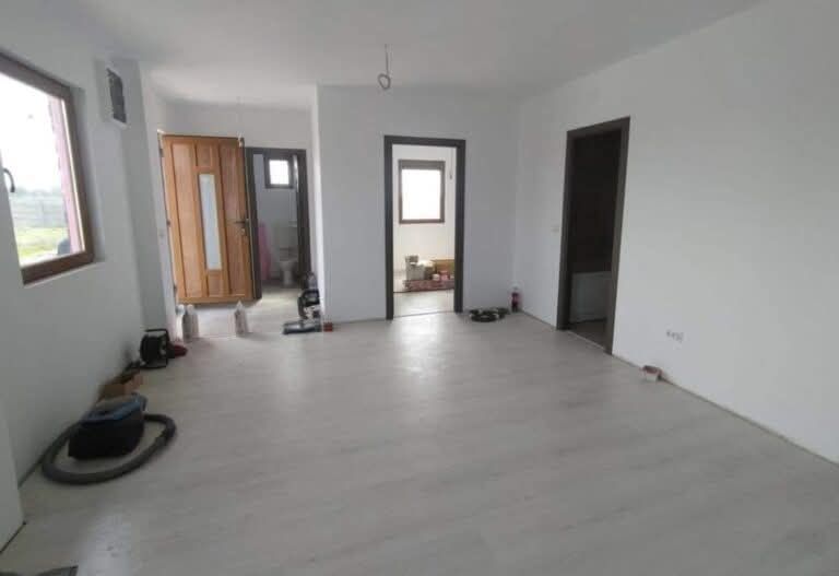 Zugrav glet 10 lei mp strat,lavabil 5 lei