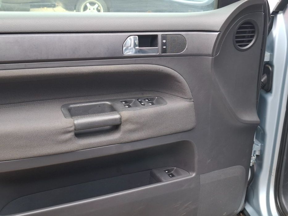 Maner interior portiera fata stanga VOLKSWAGEN TOUAREG 7LA, 7L6, 7L7 2002 - 20132.5 R5 TDI BAC, BPE