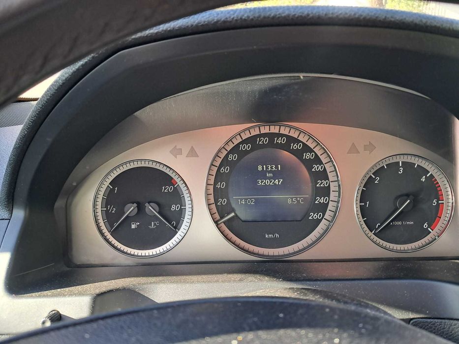 Mercedes C200 diesel 6 Trepte 2009 -usor avariat