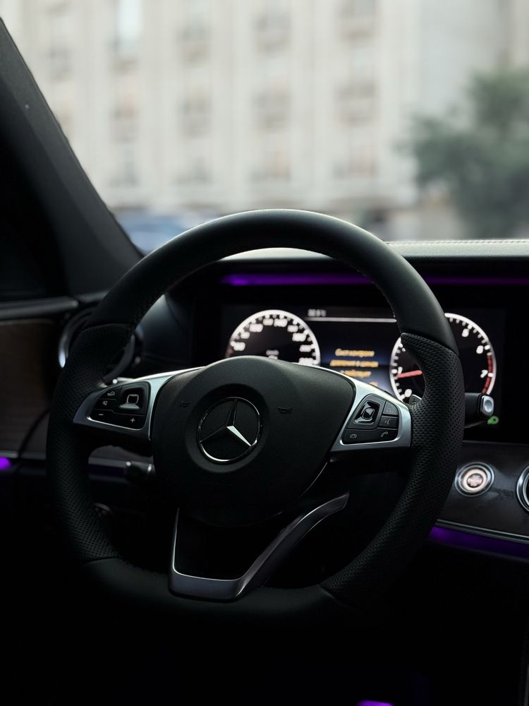 Mercedes Benz W213 E200