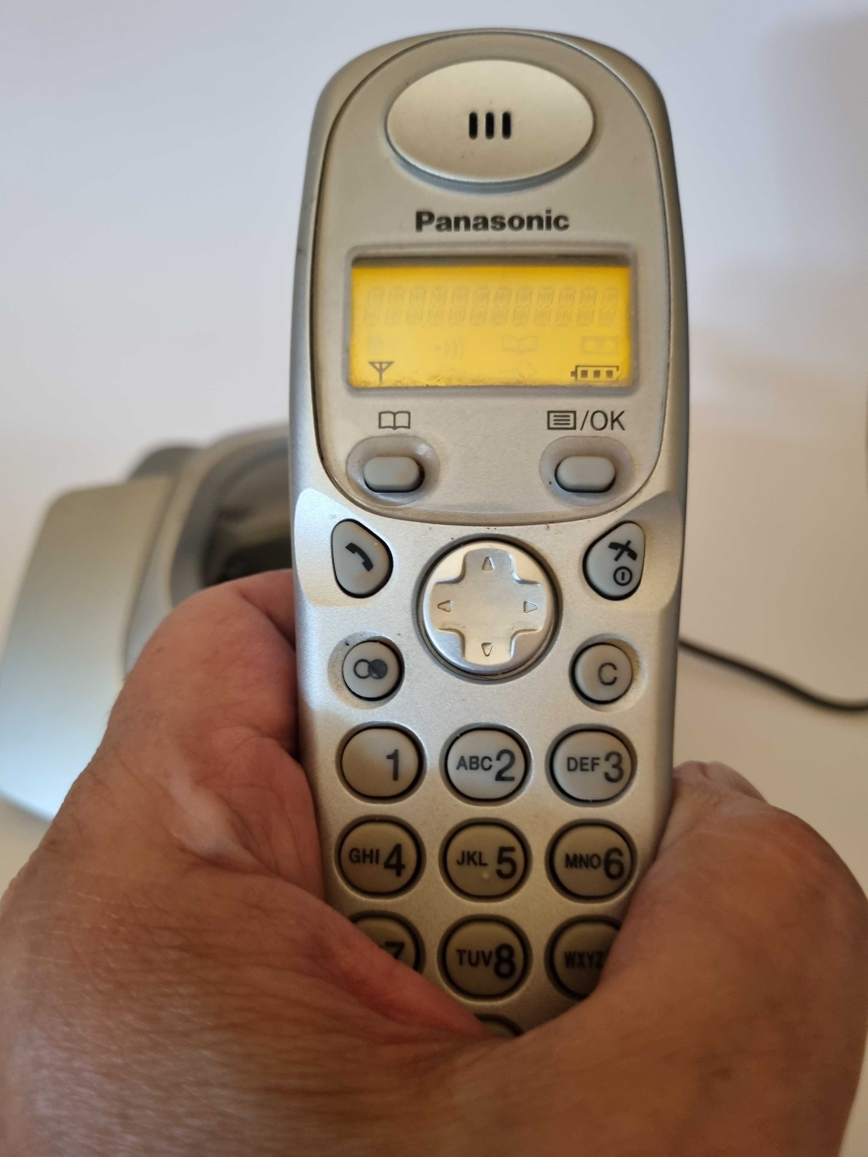 Продавам бежичен телефон Panasonic KX-TG1100FX