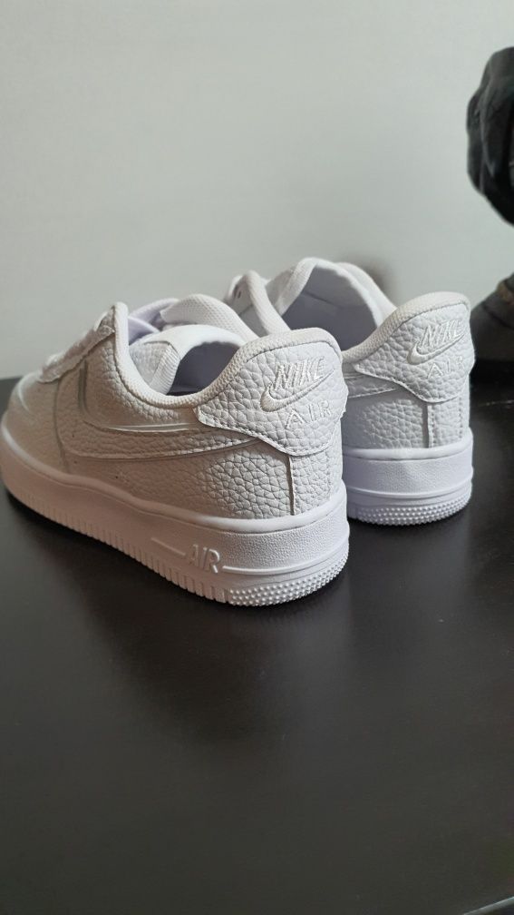 Adidasi Nike Air Force 1 Unisex Alb