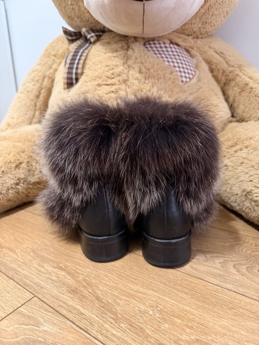 Боти от естествена кожа с естествен пух