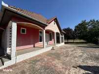 Vand vila Simand,jud.Arad, 1.800 mp, moderna,toate utilitati(incl.gaz)