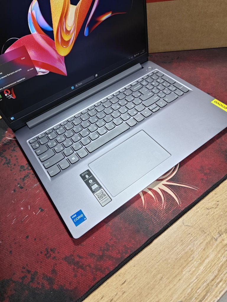 Новый ноутбук i5 1335u/SSD m2 256/ddr4 8g/bk 1g