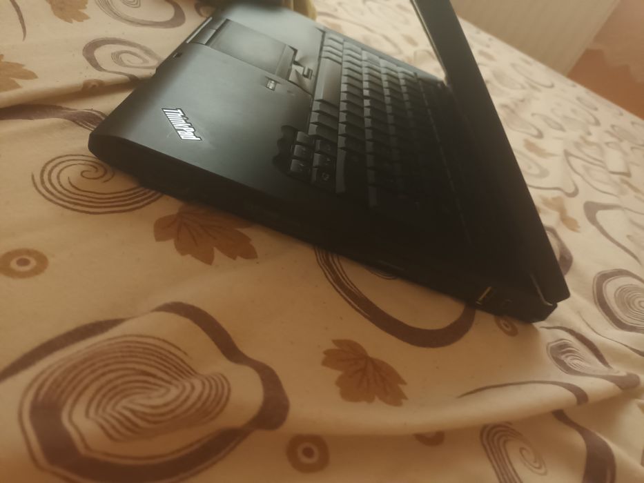 Vând laptop Lenovo t410