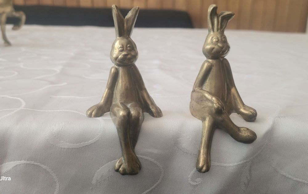 Бронзови статуетки и други неща