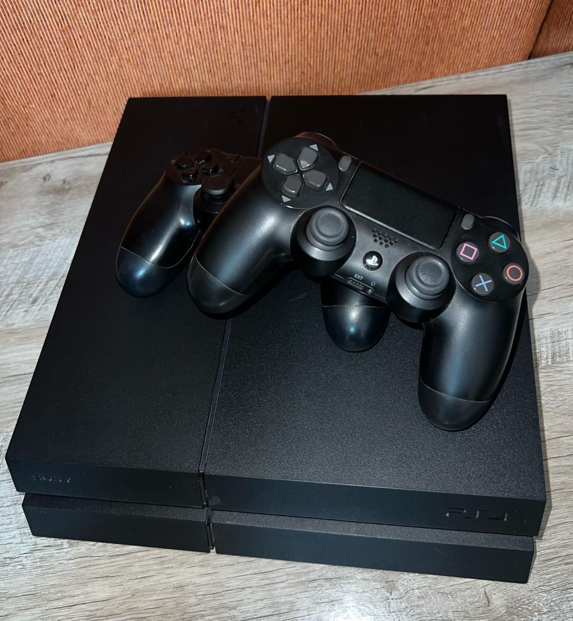 Продам Sony PlayStation 4 fat 1