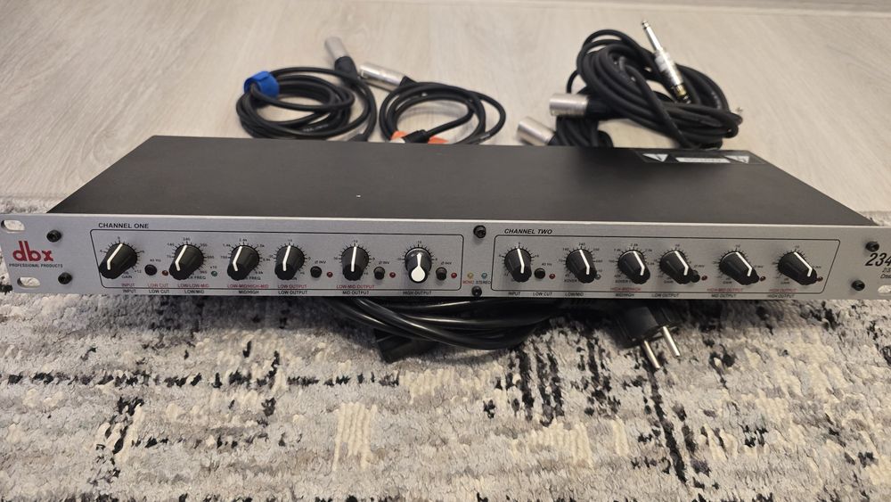 Crossover dbx 234xs + Conectica