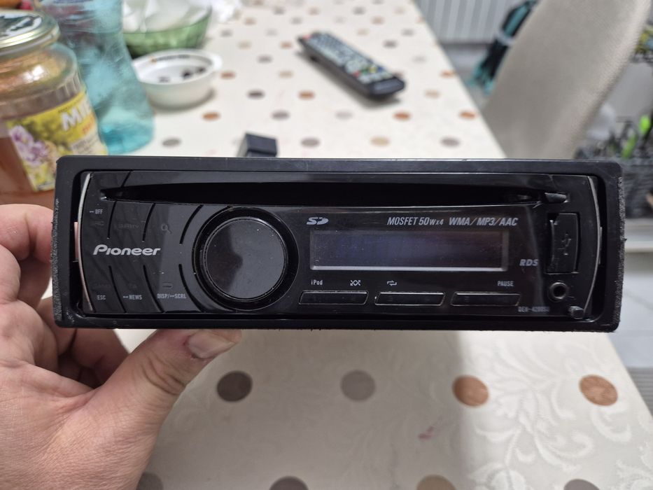 Casetofon, radio, cd, usb player auto Pioneer