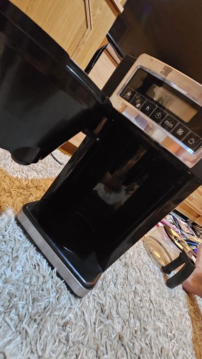 Russell Hobbs Platinum Mill & Brew - Ediție Limitată