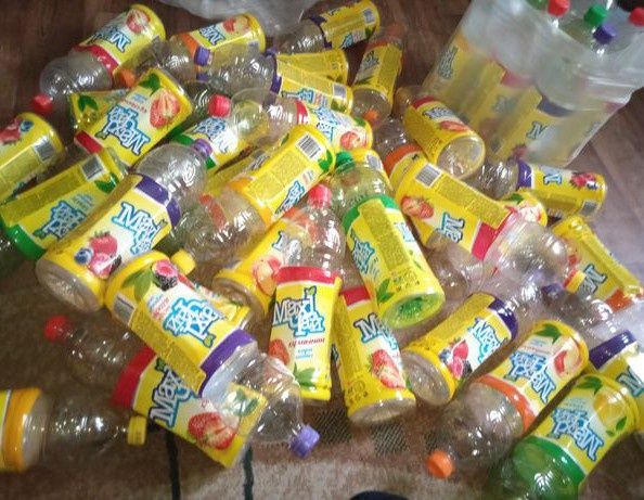 Продам пластиковые бутылки из под напитков