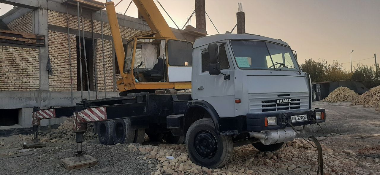 Автокран Камаз кс55715