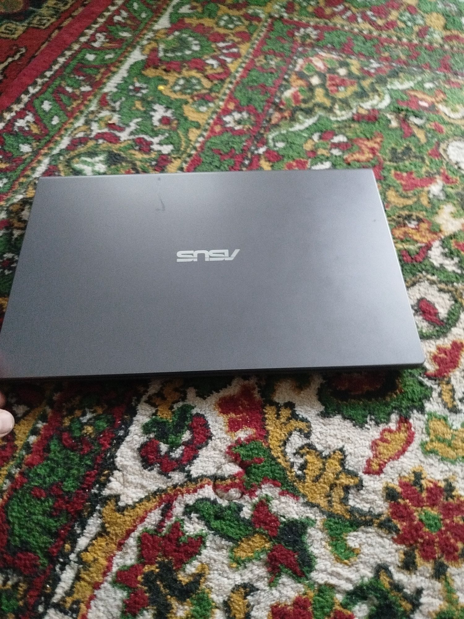 Noutbok asus ryzn 3