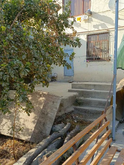 Срочно продается 2х комнатная квартира 1 этаж 38500$