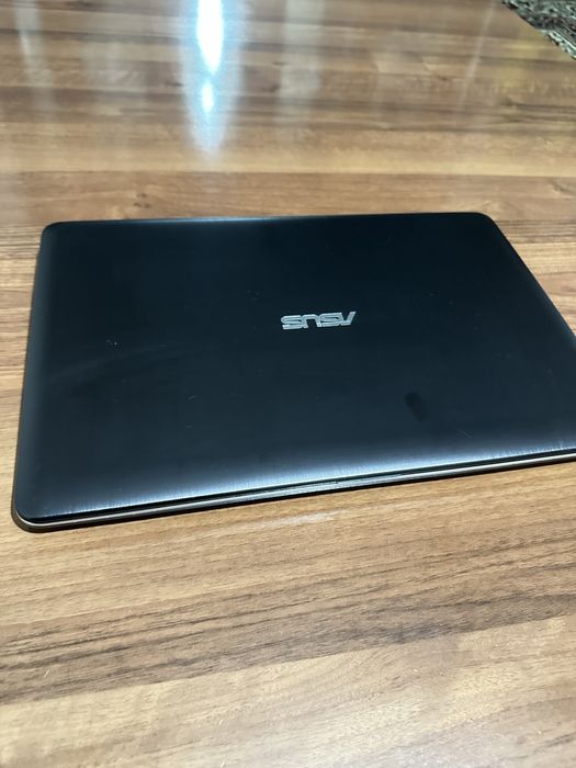 Noutbok Asus Vivobook