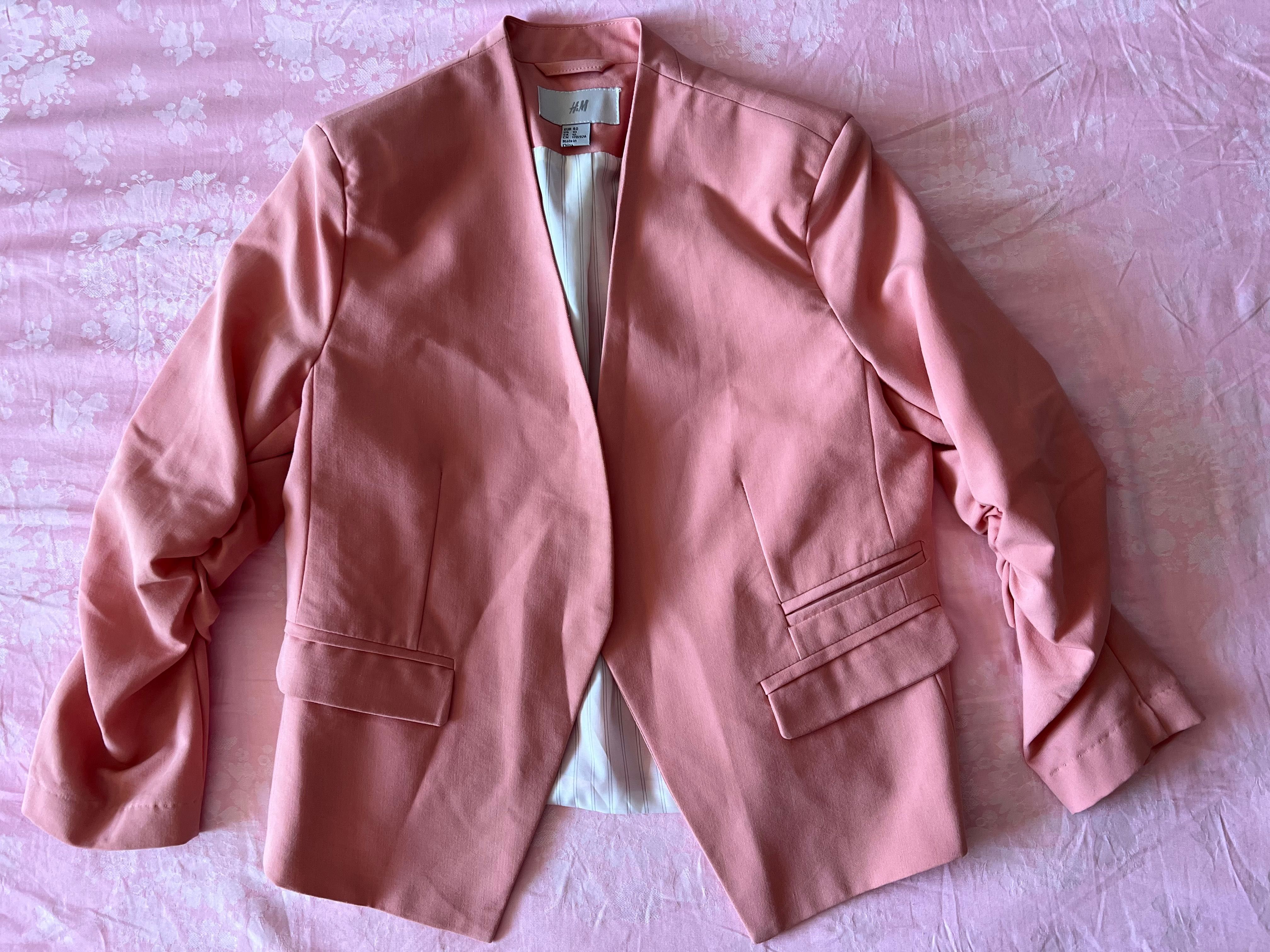 ЧИСТО НОВО Късо розово сако H&M