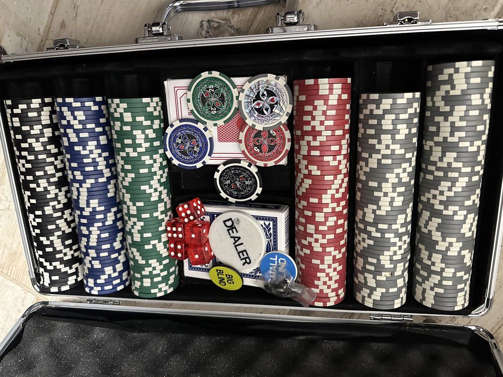 Poker jetoane 200,300,500