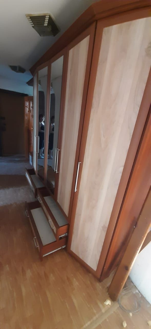 Продам шкаф в прихожую