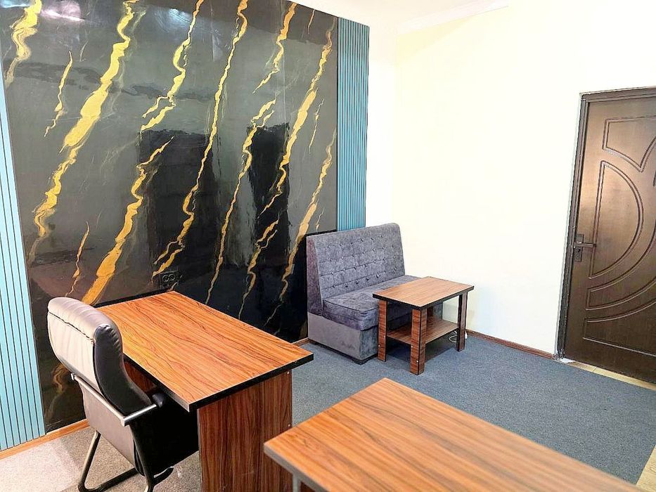 Сдаётся офисс с мебелью 250$