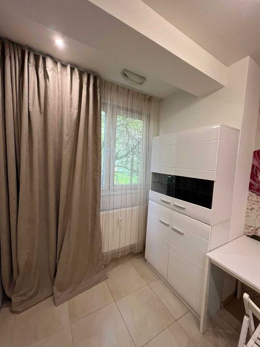 Дава се под наем Тристаен апартамент в София, Гоце Делчев - 70 кв.м за 535.5 € - Снимка #3